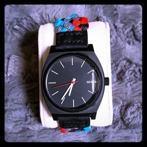Nixon Time Teller Watch w/ Rare color Fabric band